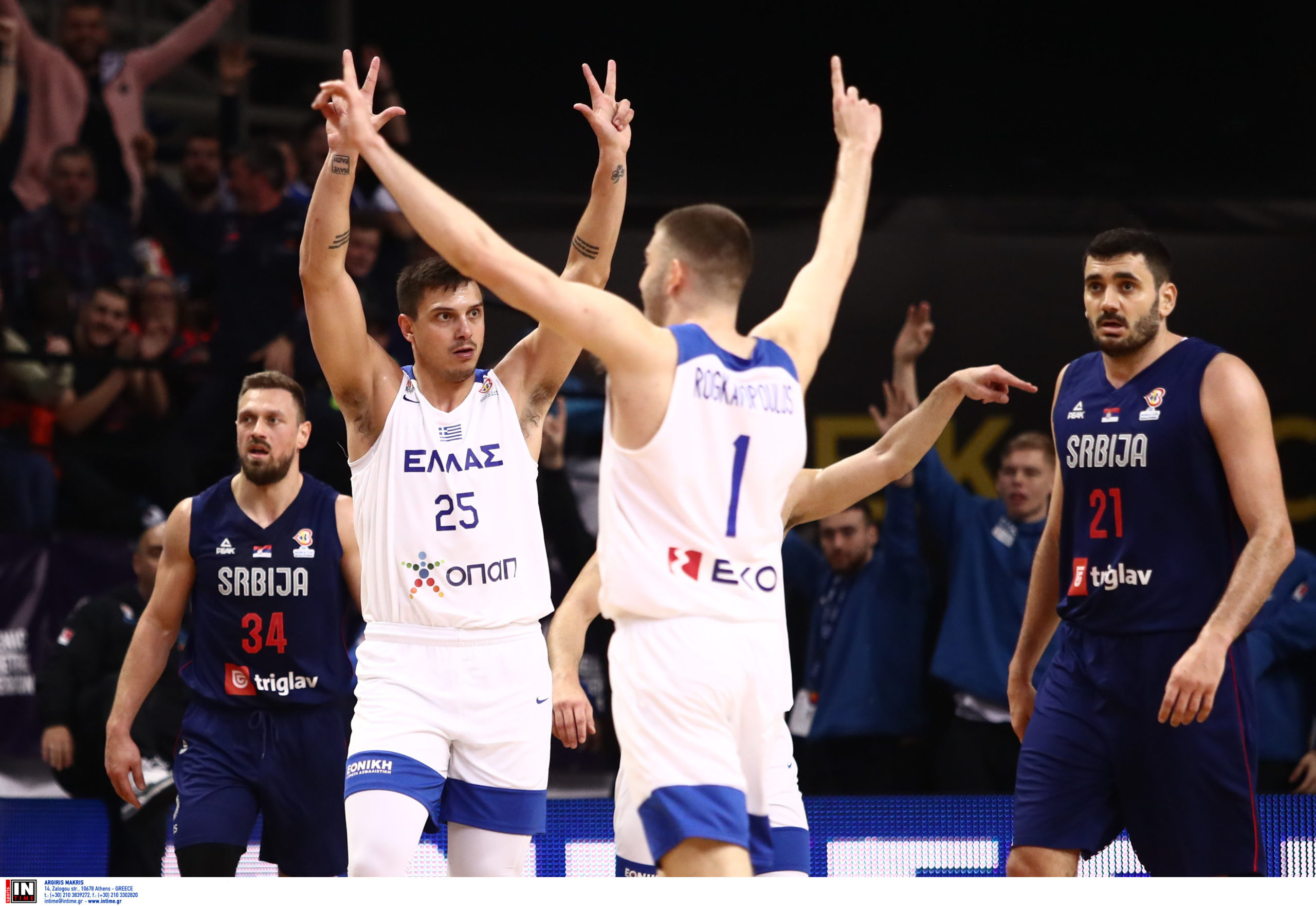 Ελλάδα – Σερβία 97-92: Τεράστια νίκη με μυθική εμφάνιση Ρογκαβόπουλου – ΒΙΝΤΕΟ