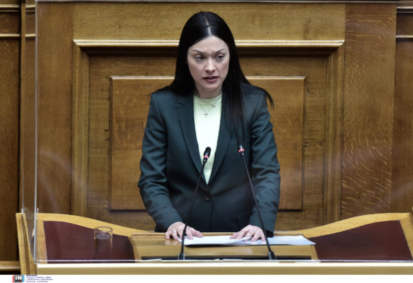 Νάντια Γιαννακοπούλου ΠΑΣΟΚ