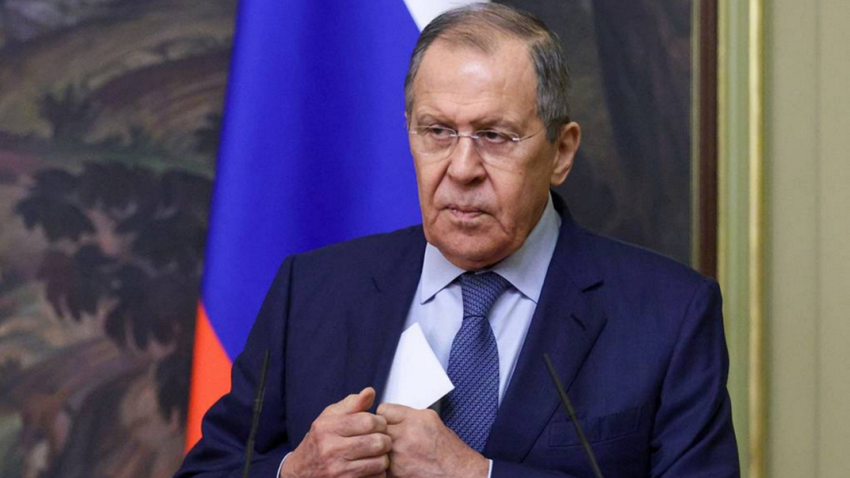 Λαβρόφ: Αυτοί είναι οι όροι για μια ειρηνευτική συμφωνία με την Ουκρανία – Κατηγορεί τη Δύση ότι προσπαθεί να «εμποδίσει» τις διαπραγματεύσεις