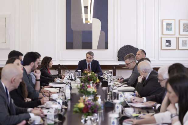 Μητσοτάκης καλλιτέχνες