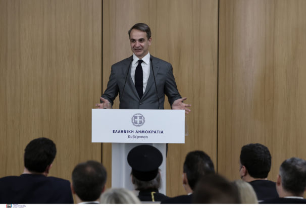 Κυριάκος Μητσοτάκης - υγειονομικοί