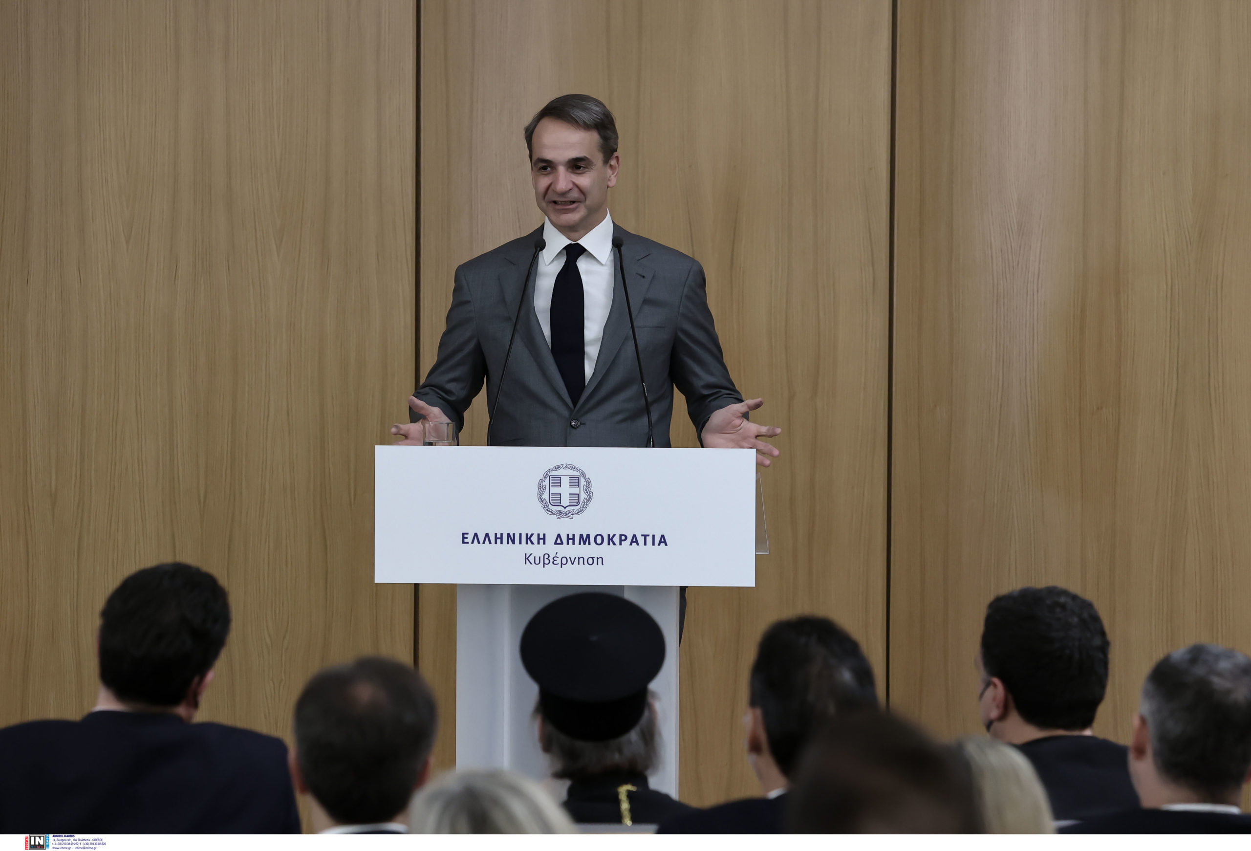 Κυριάκος Μητσοτάκης - υγειονομικοί