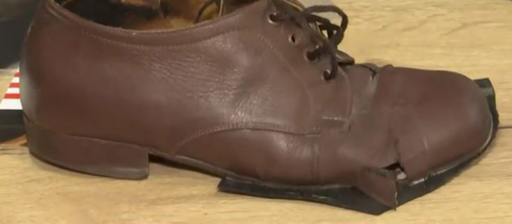 Τρύπιο παπούτσι