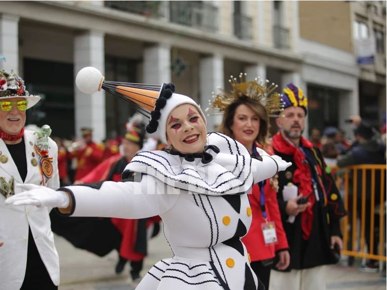 Πατρινό καρναβάλι: Ξέφρενο γλέντι μετά την πανδημία – Δείτε ΦΩΤΟ από την μεγάλη παρέλαση