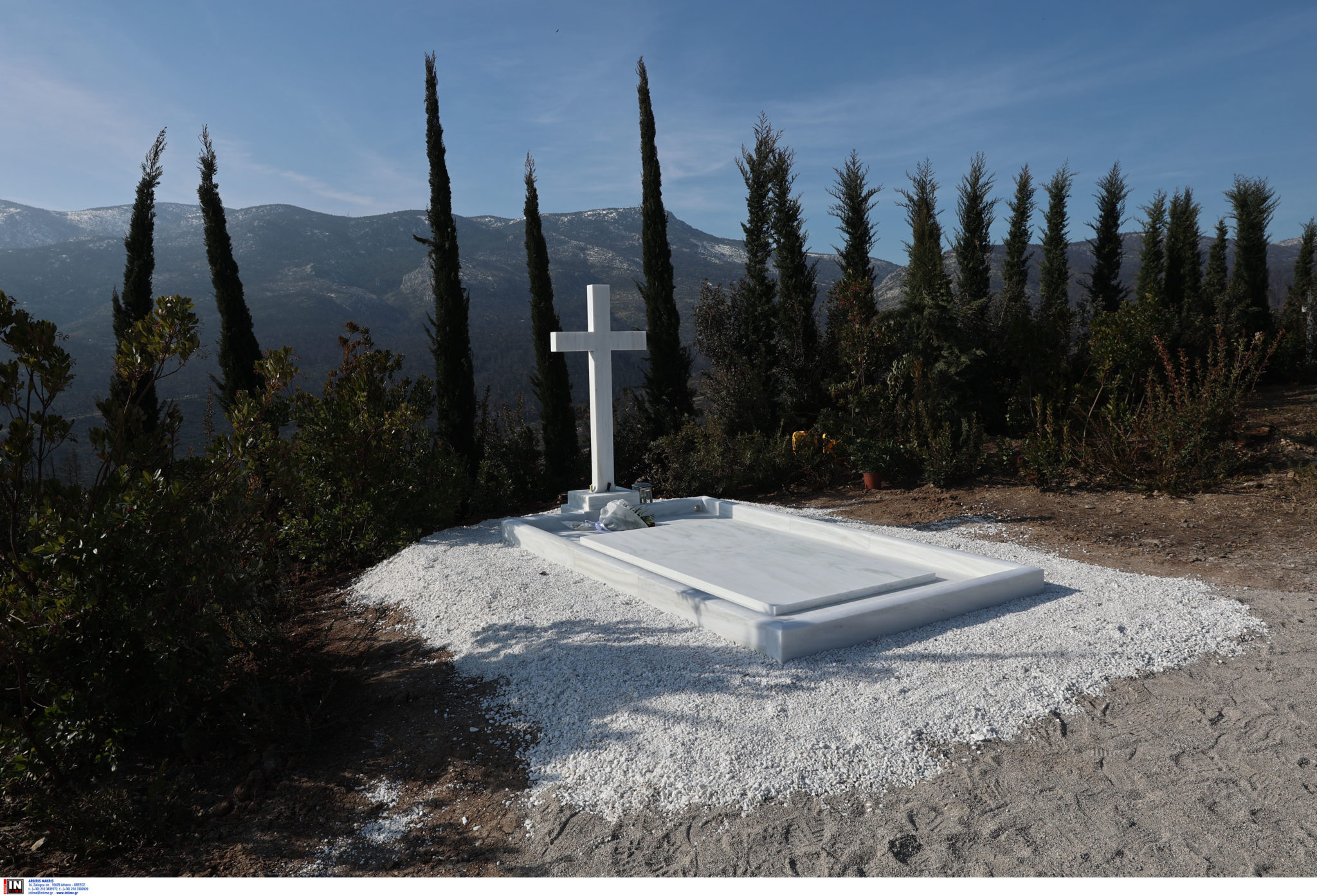 Ο τάφος του τέως βασιλιά στο Τατόι