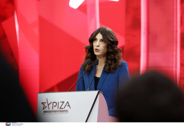 Πόπη Τσαπανίδου