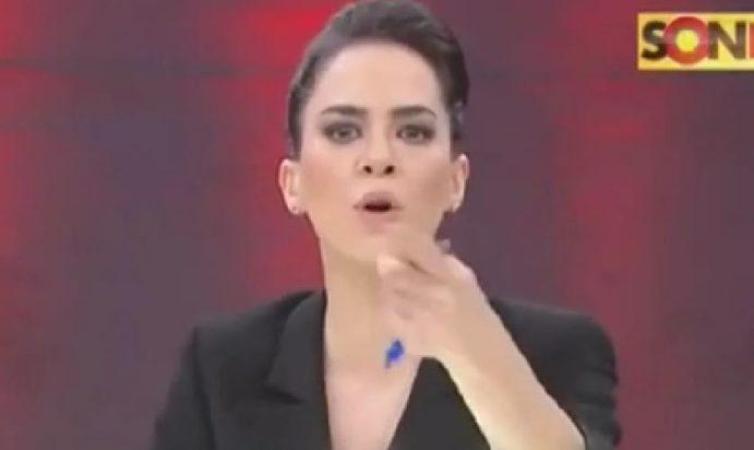 Παρουσιάστρια