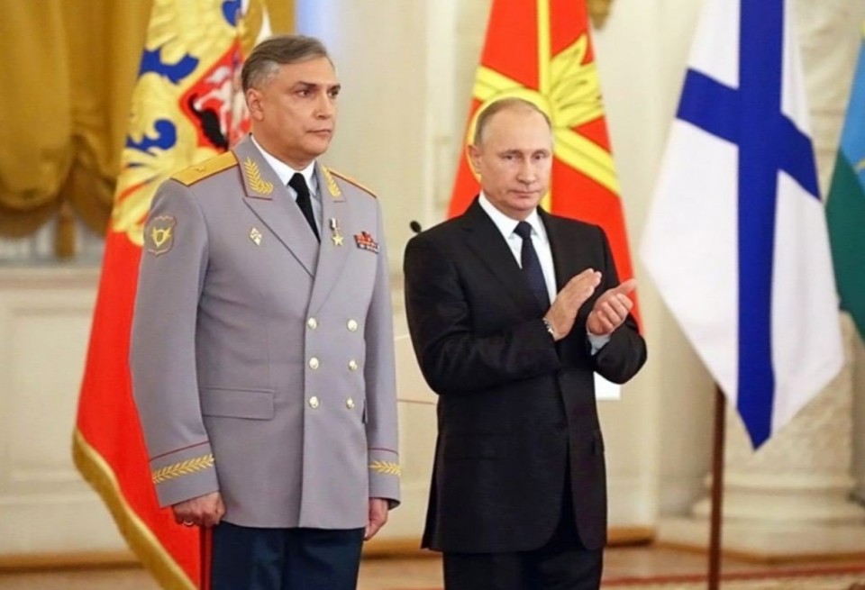 Σάλος στη Ρωσία: Αντιστράτηγος του Πούτιν κάνει στριπτίζ μπροστά στην κάμερα