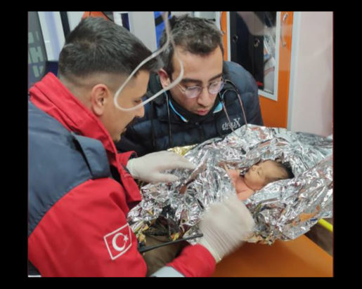 βρέφος-διάσωση-τουρκία