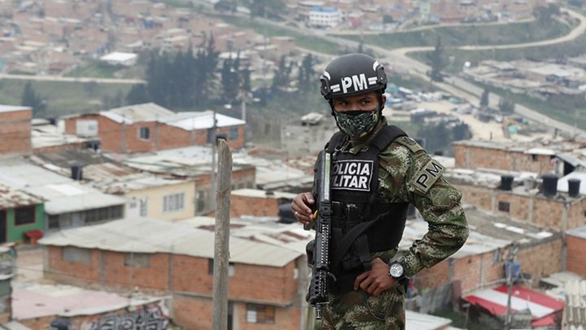 Κολομβία: Οπλισμένοι μαφιόζοι απείλησαν γραφεία εφημερίδας