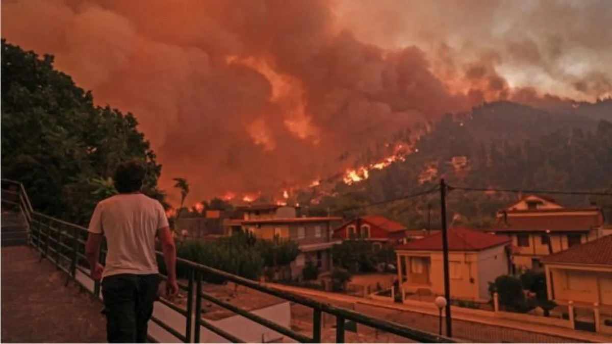 Meteo: Οι 10 πιο ακραίες δασικές πυρκαγιές στην Ελλάδα –  2,8 εκατ. στρέμματα κάηκαν από το 2003 μέχρι σήμερα