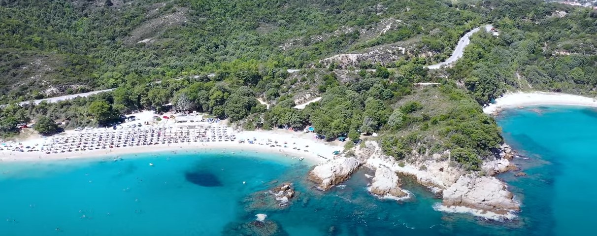 «Σαν την Χαλκιδική δεν έχει» – Μαγευτικές παραλίες με τιρκουάζ νερά στην Ολυμπιάδα