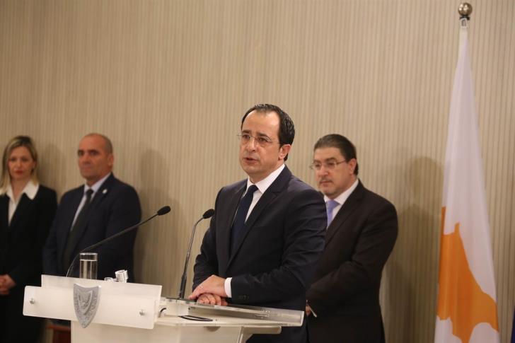 Ενός λεπτού σιγή για τα θύματα στα Τέμπη στο πρώτο υπουργικό συμβούλιο στην Κύπρο