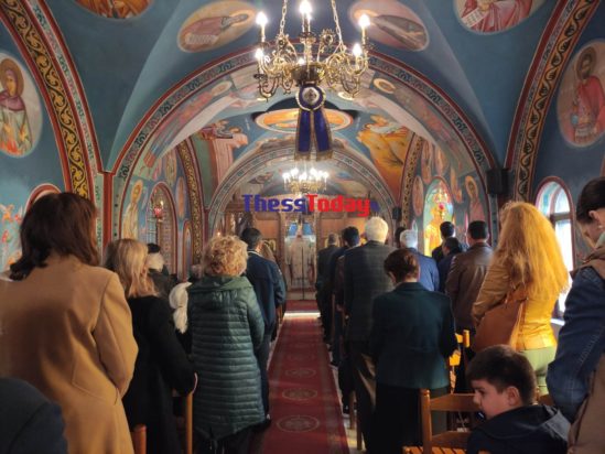 Θεσσαλονίκη: Επιμνημόσυνη δέηση για τους νεκρούς στα Τέμπη