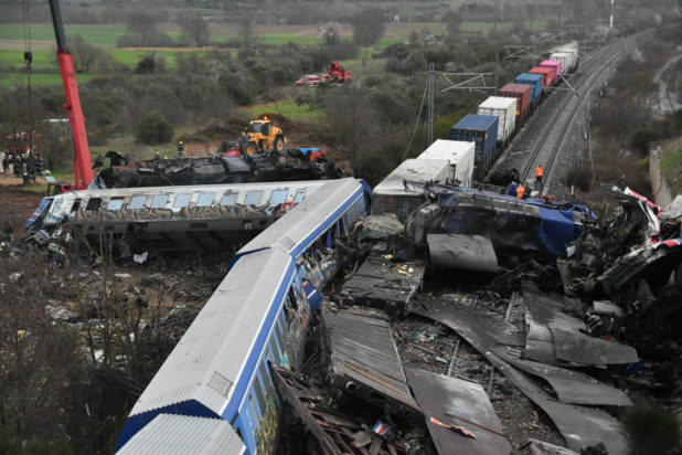 Φονική σύγκρουση τρένων στα Τέμπη