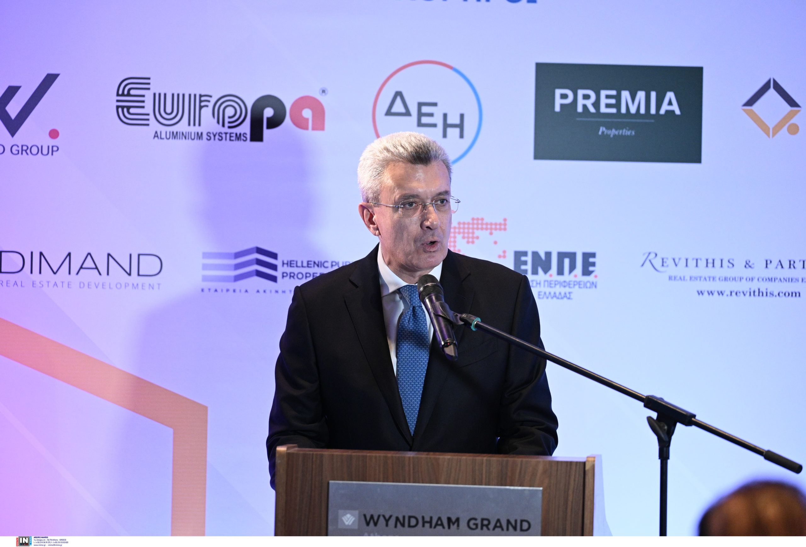 Νίκος Χατζηνικολάου