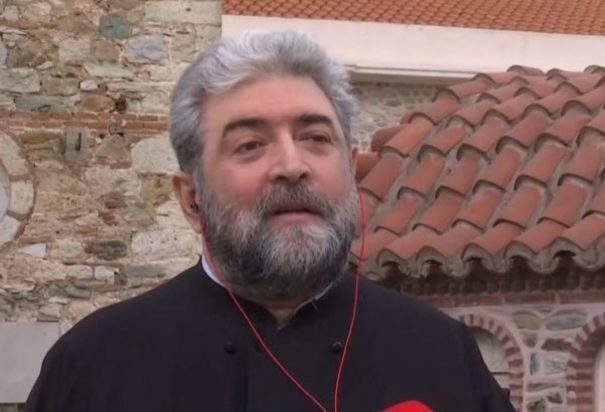 Ιερέας για Τέμπη