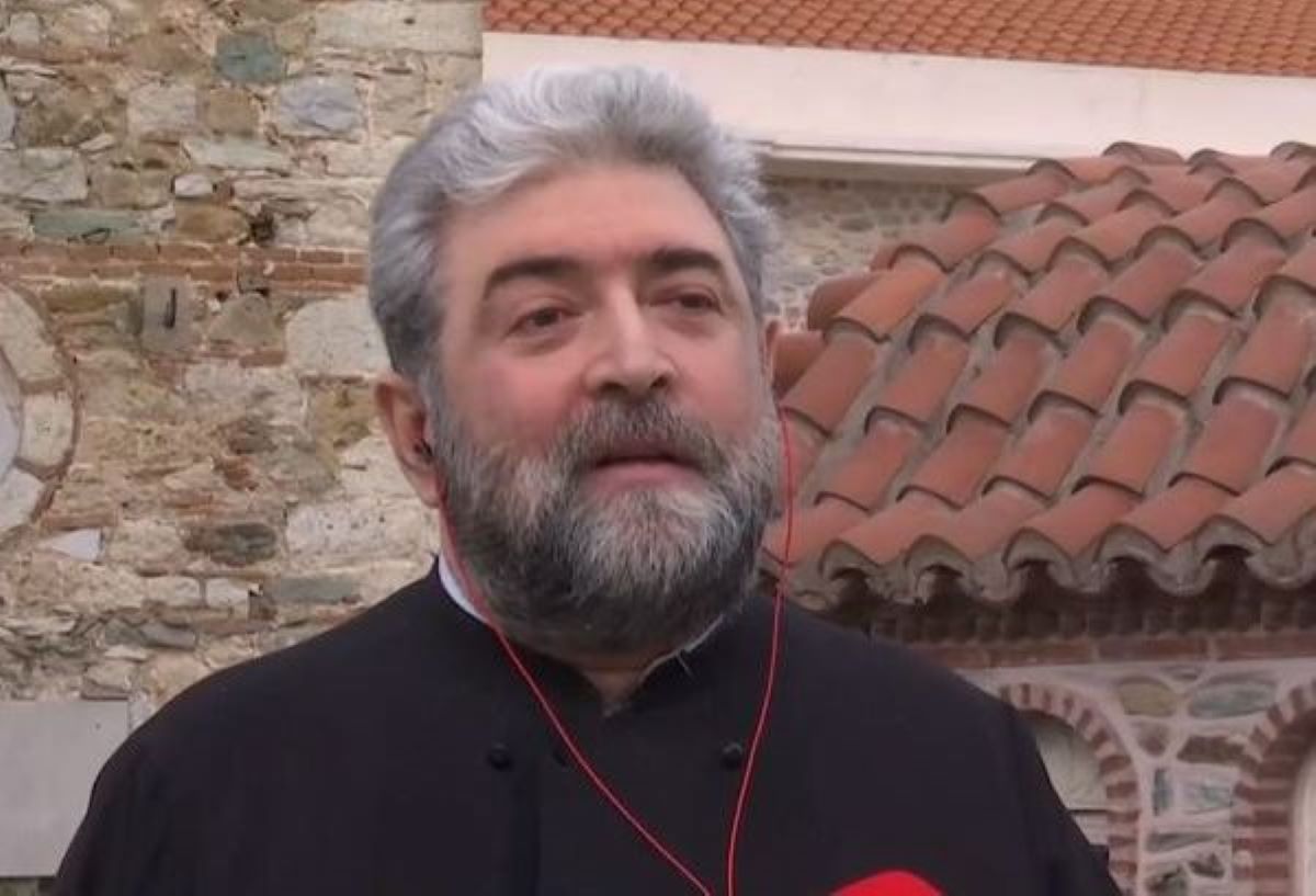 Ιερέας για Τέμπη