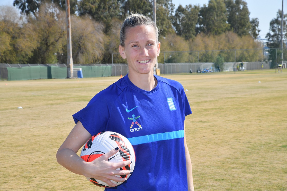 Ελένη Κακαμπούκη