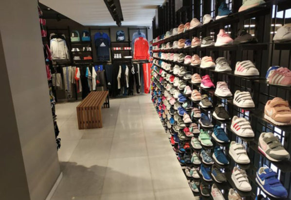 καταστήματα