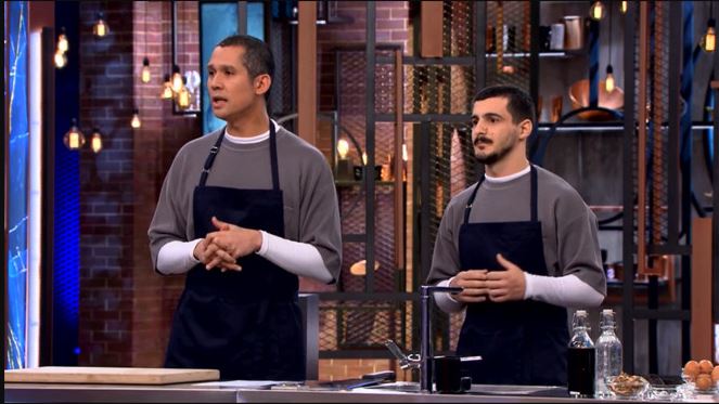 MasterChef: Κοντιζάς και Καπώνης ετοιμάζουν μία ενδιαφέρουσα συνταγή