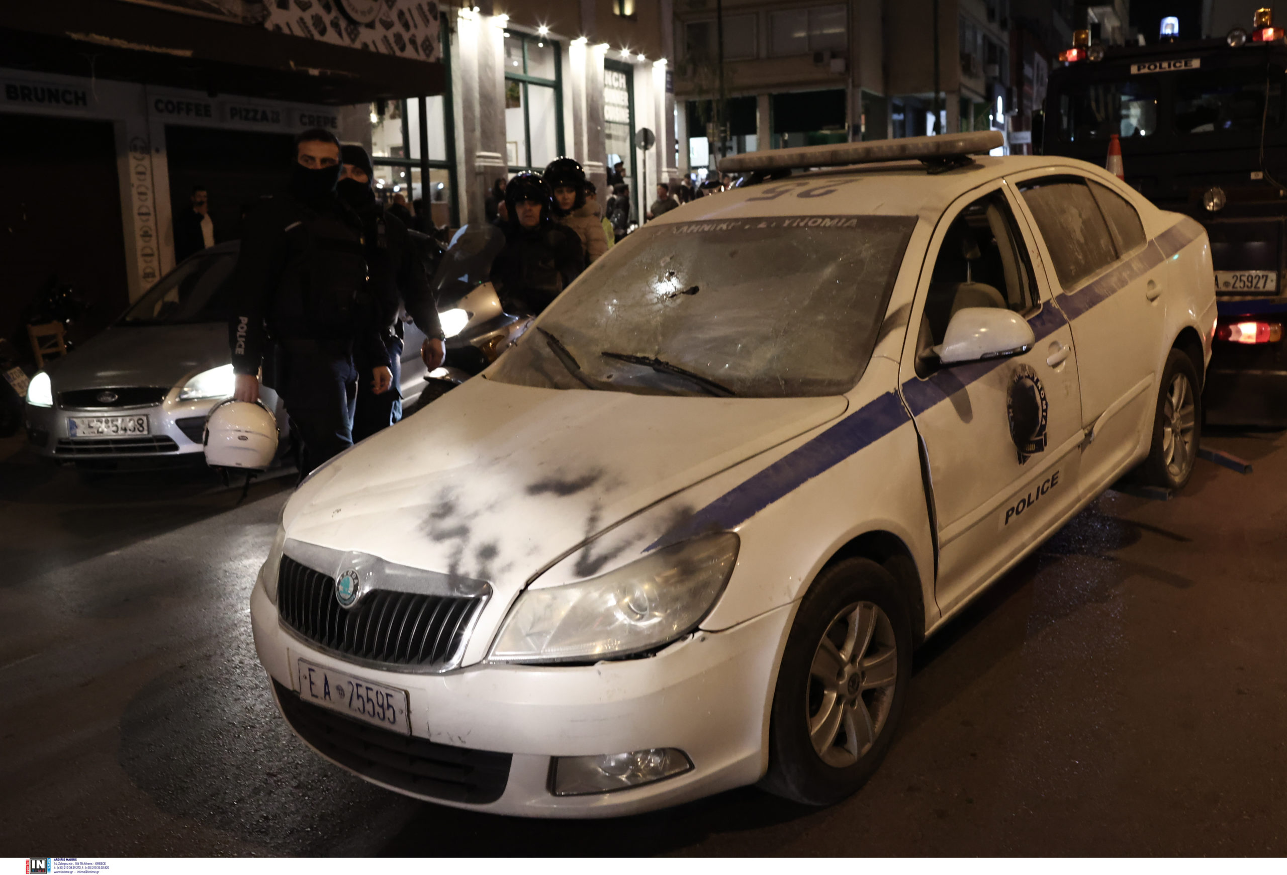 Μοναστηράκι καμένο περιπολικό