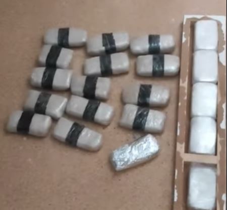 Κορωπί: Αδέλφια έκαναν delivery ηρωίνης με ταξί – Έκρυβαν τα ναρκωτικά σε έπιπλα – ΒΙΝΤΕΟ