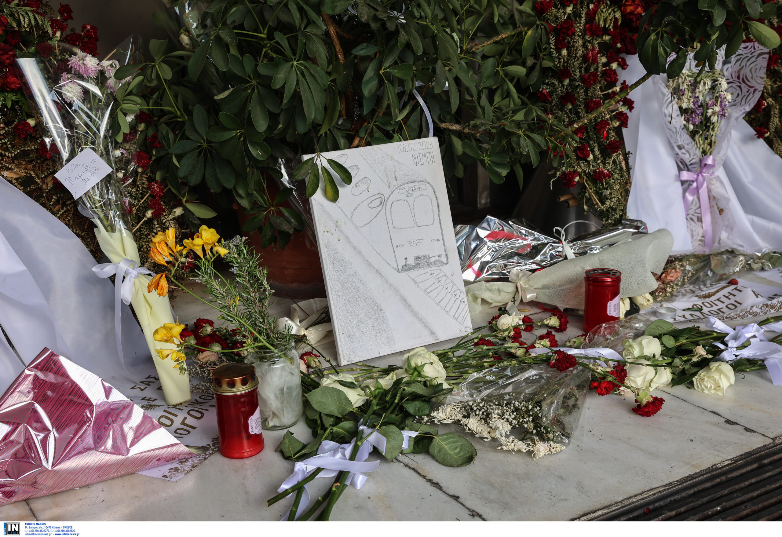 Σταθμός Λαρίσης λουλούδια