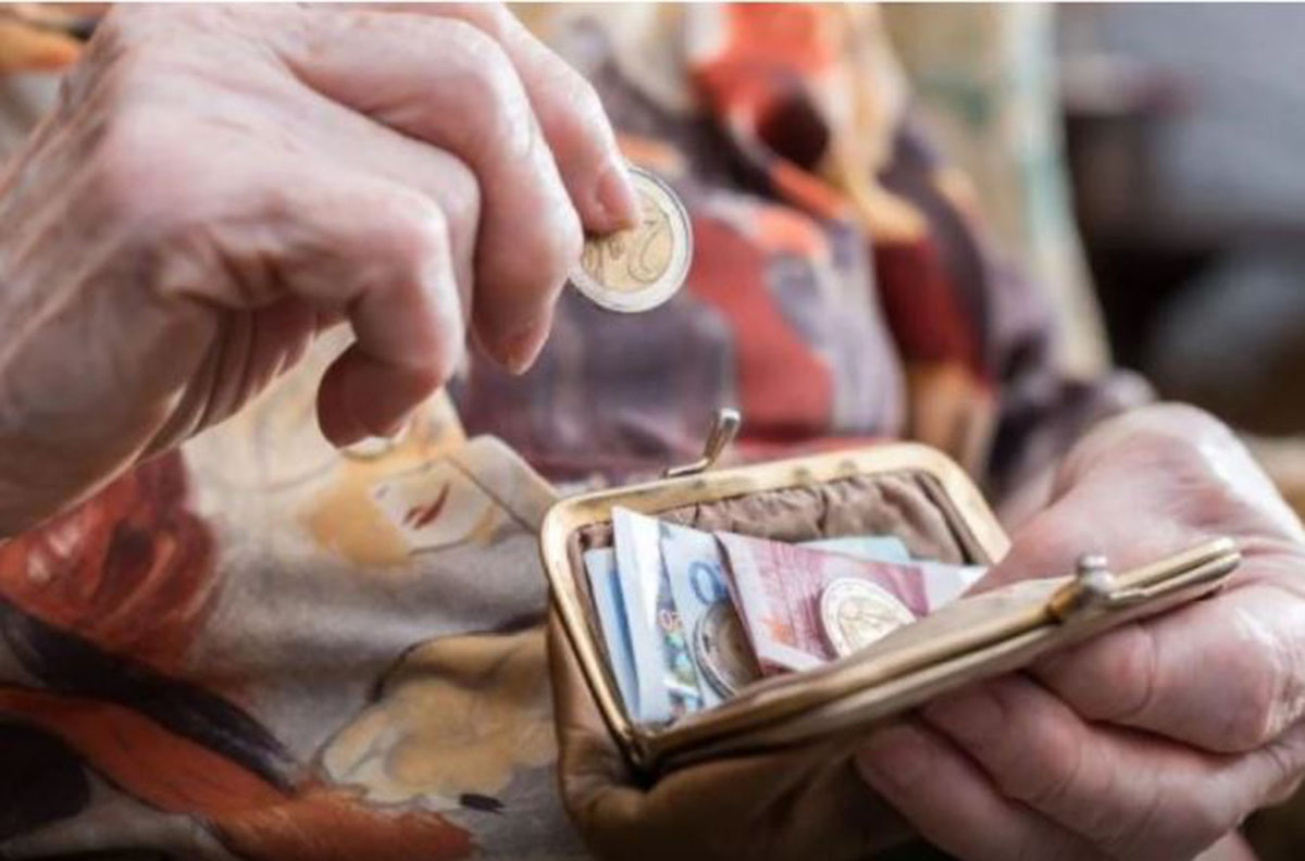 Συντάξεις Μαΐου: Πότε ξεκινούν οι καταβολές τους