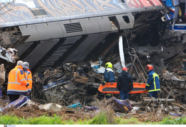 Σύγκρουση τρένων στα Τέμπη