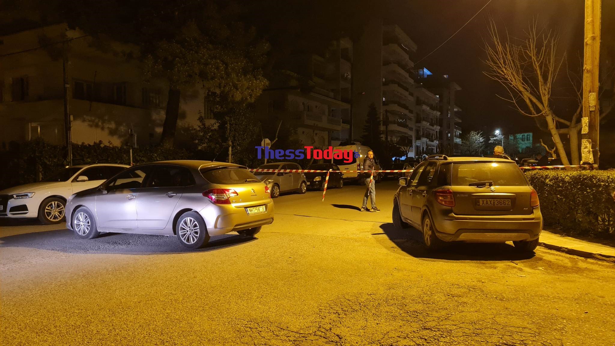 Θεσσαλονίκη: Έληξε το 7ωρο θρίλερ με την 60χρονη που απειλούσε να πέσει από ταράτσα