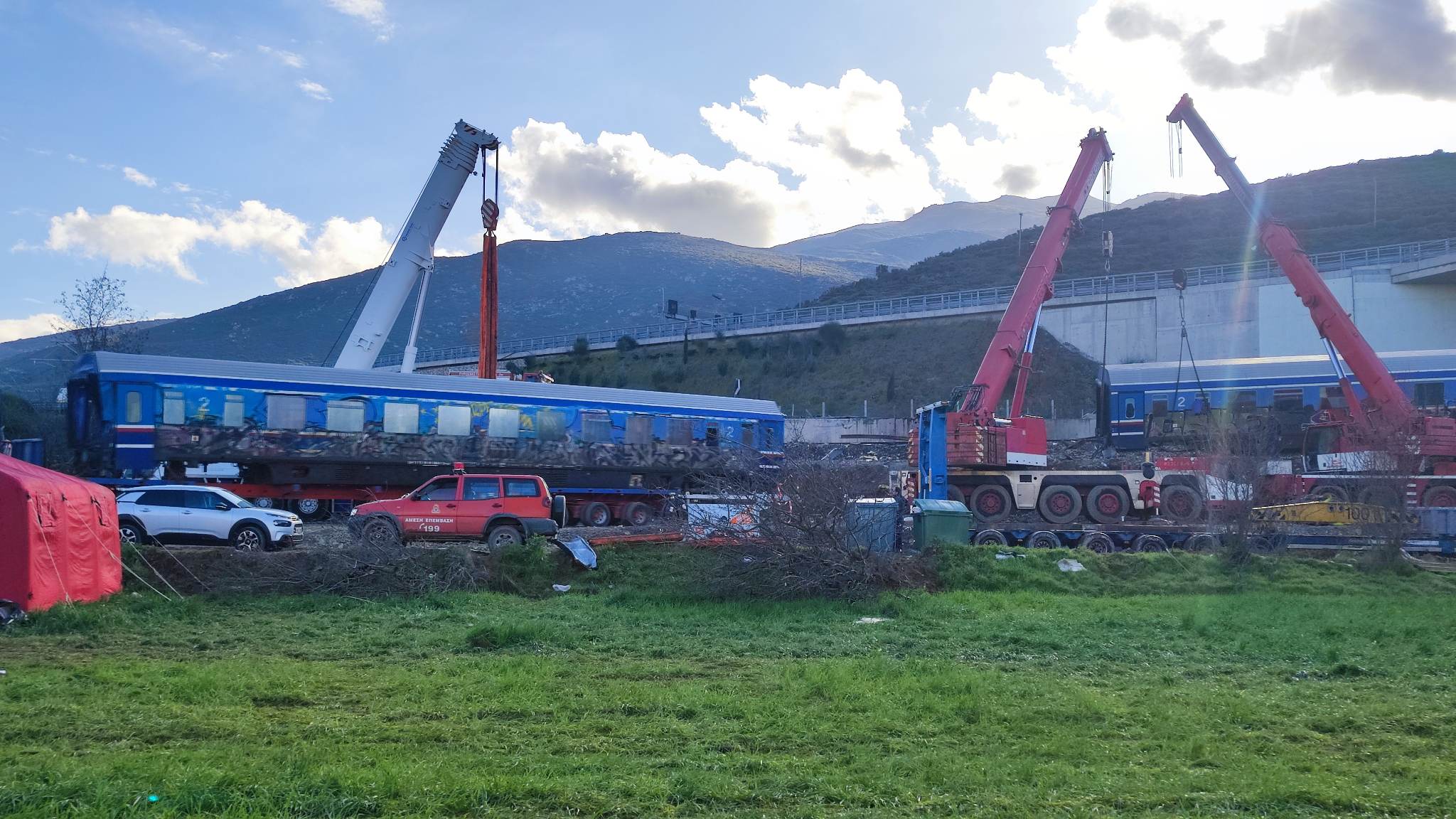 Τέμπη τρένα βαγόνια