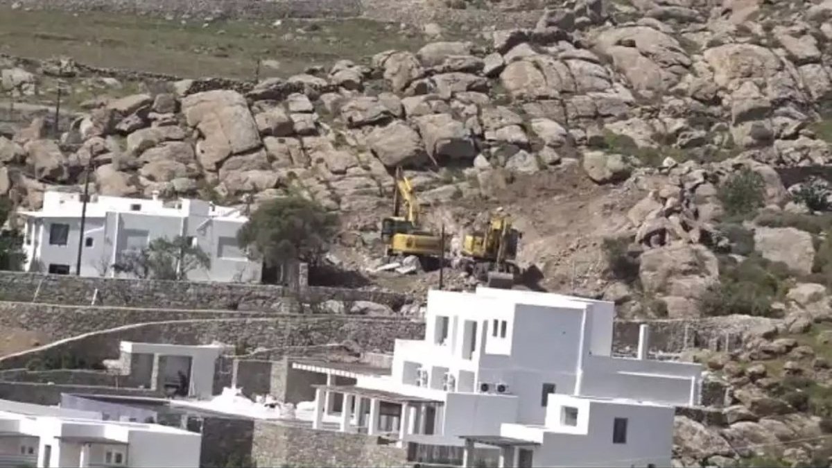 Μύκονος: Εντολές κατεδάφισης και πρόστιμα εκατομμυρίων σε beach bar