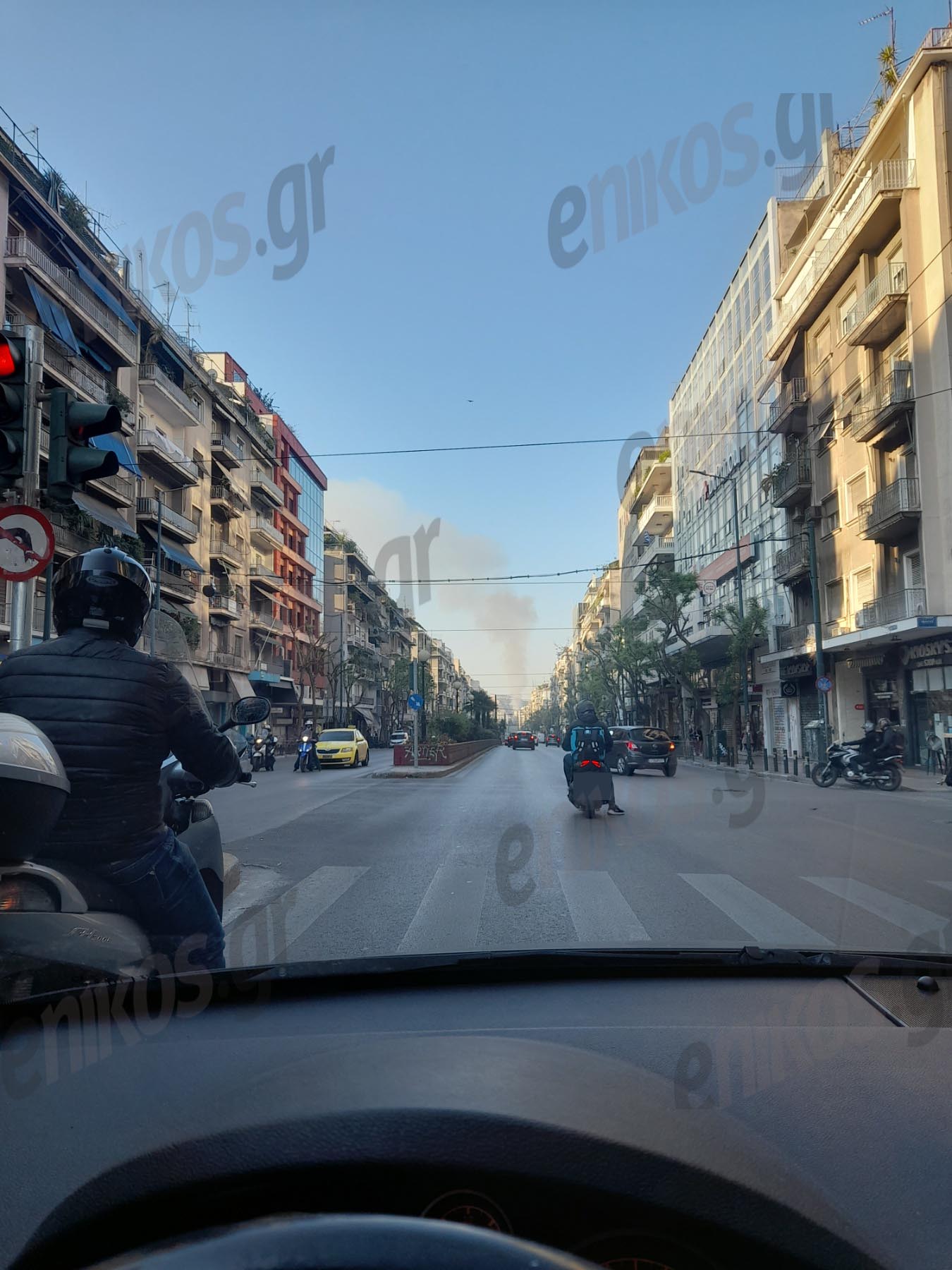 Φωτιά στην Αιόλου