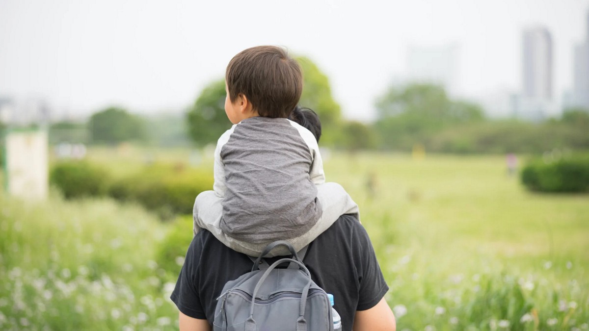 Σε ισχύ η άδεια πατρότητας 14 ημερών – Διευκρινίσεις του υπουργείου Εργασίας