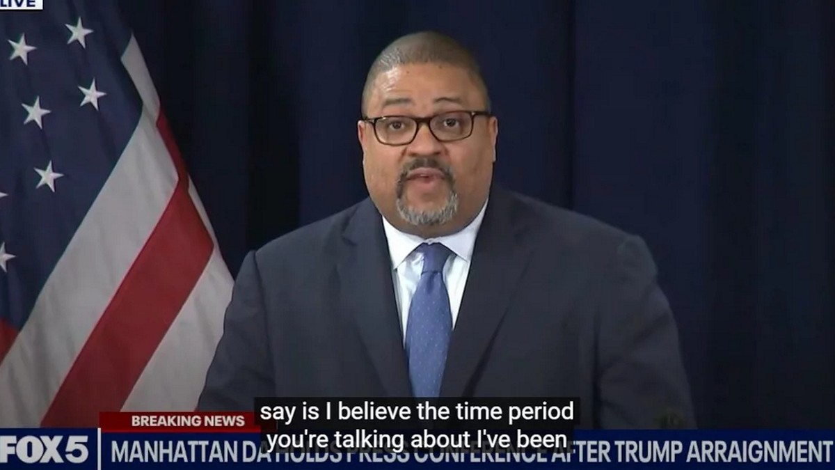 Καταπέλτης ο εισαγγελέας κατά του Τραμπ – Τον κατηγορεί για απόπειρα αλλοίωσης εκλογικού αποτελέσματος