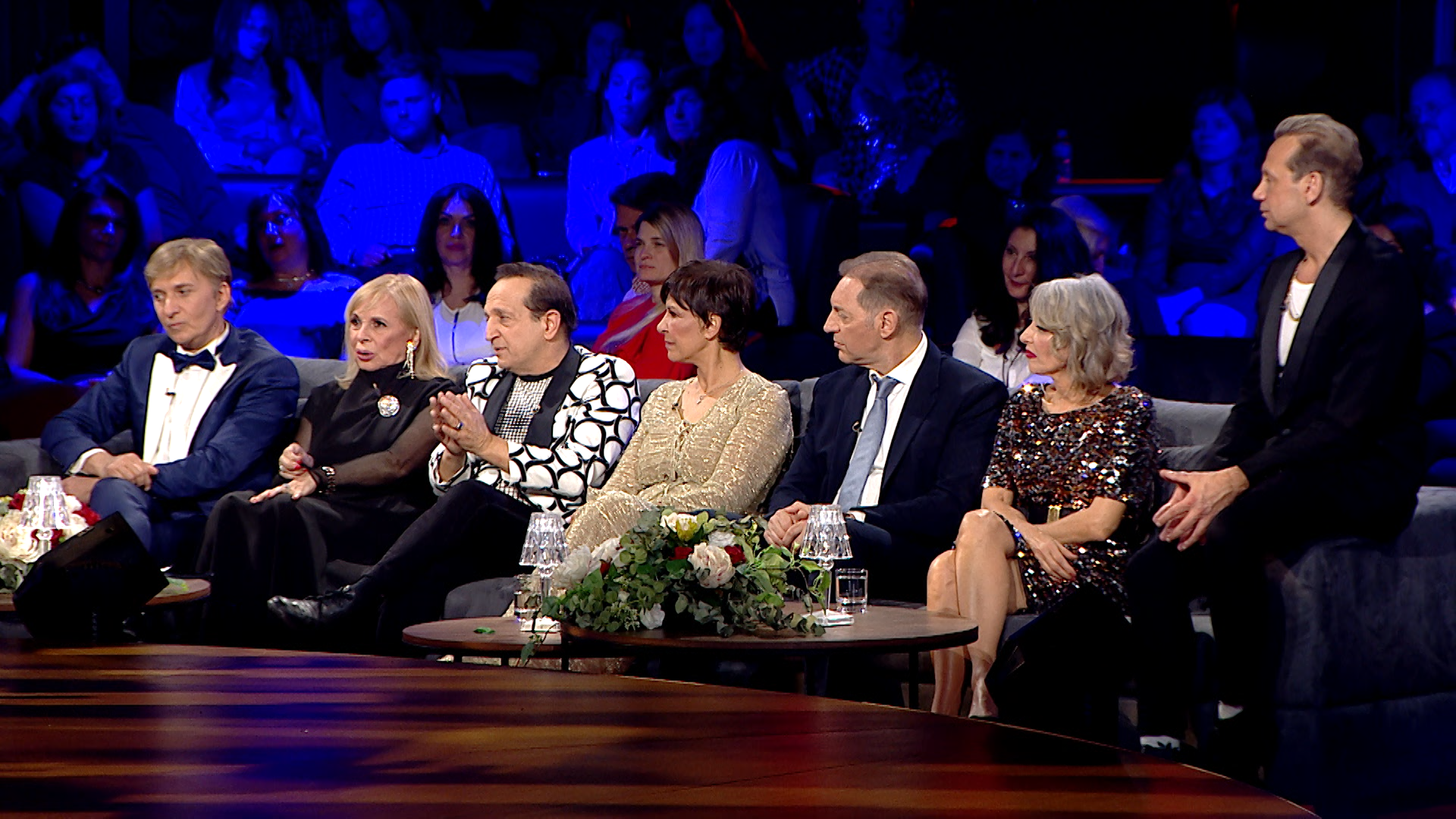 Σπίτι με το MEGA Άννα Φόνσου