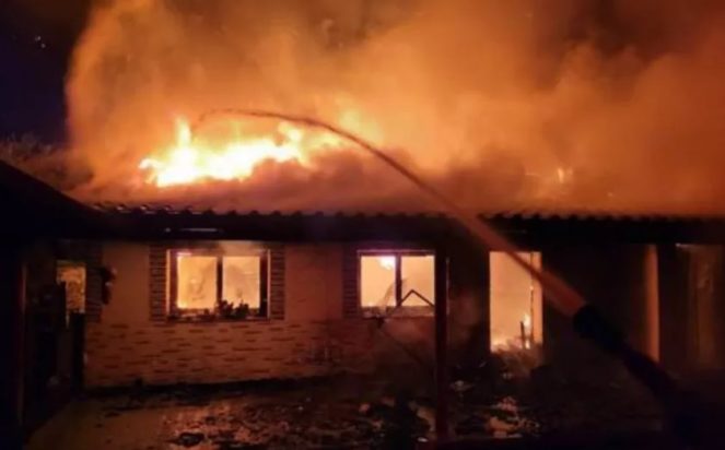 Ραχώνι φωτιά