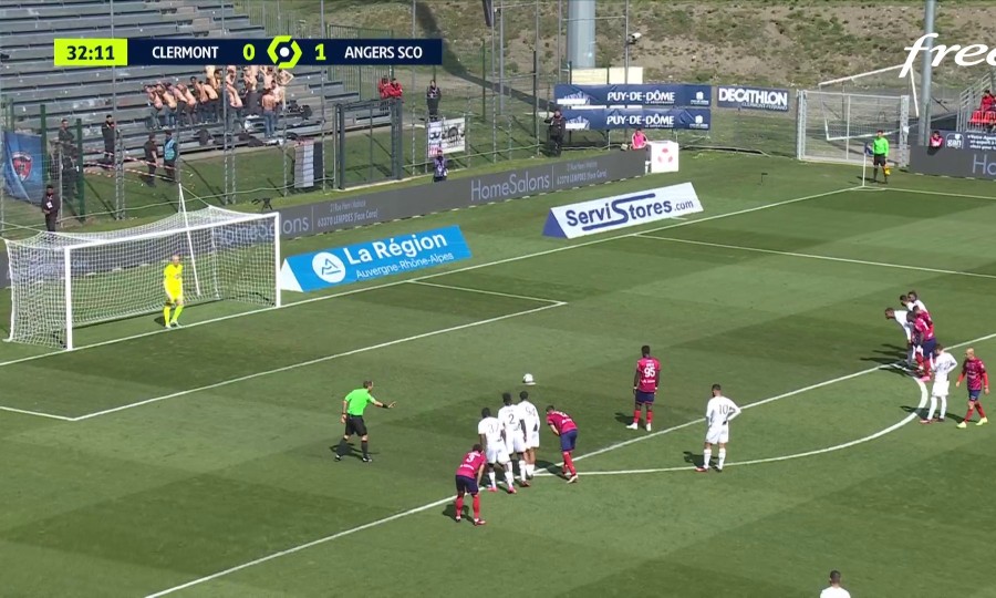 Γαλλία: Οπαδοί έδειξαν τα οπίσθιά τους για να αποσυντονίσουν αντίπαλο παίκτη πριν από πέναλτι