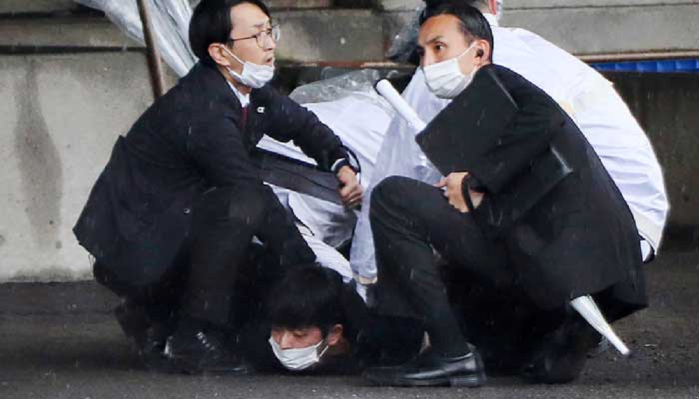 Ιαπωνία επίθεση στον πρωθυπουργό