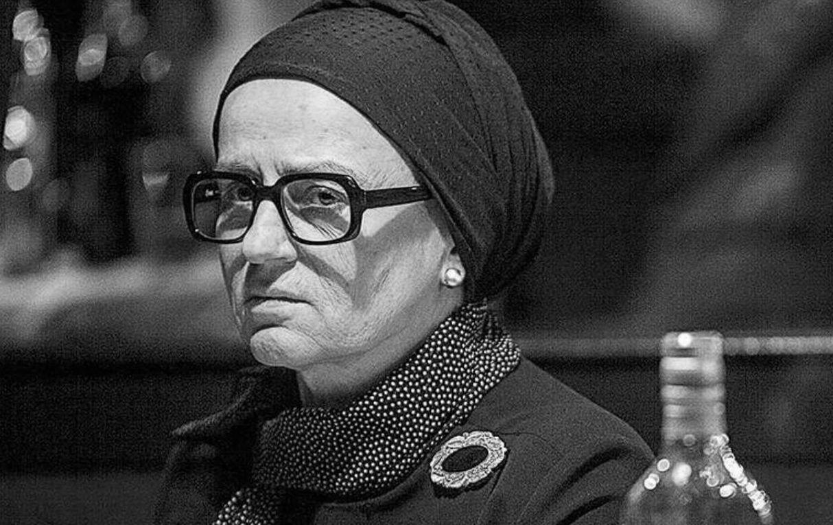 Καρυοφυλλιά Καραμπέτη «Ευτυχία»