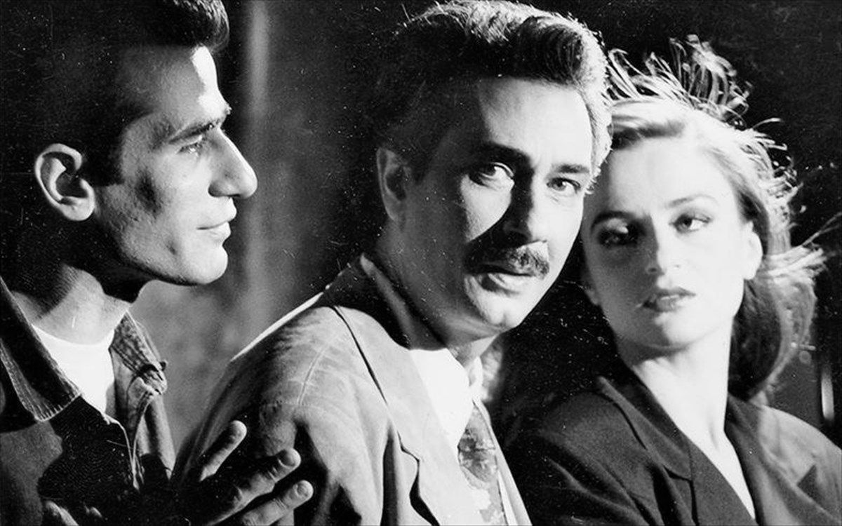 Η Καρυοφυλλιά Καραμπέτη, ο Κώστας Αρζόγλου και ο Γιώργος Νινιός, «Βαμμένα Κόκκινα Μαλλιά»