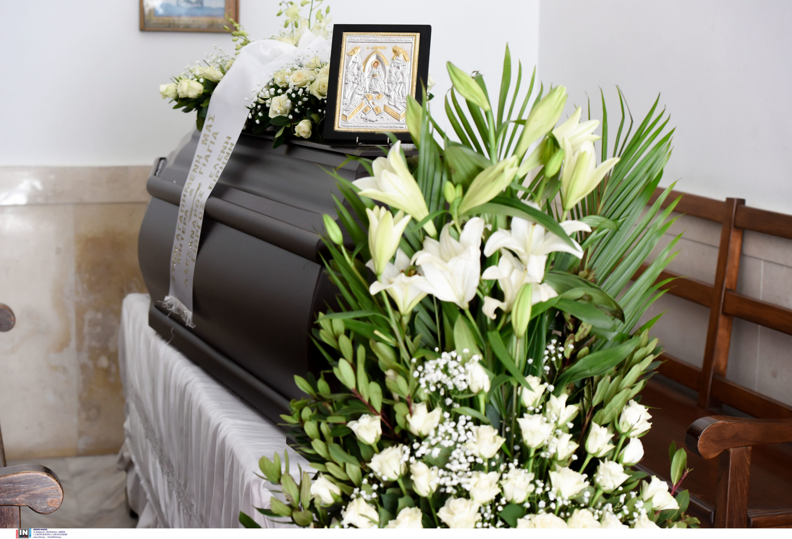 Ρένα Κουμιώτη: Συγκίνηση στο τελευταίο χειροκρότημα στην σπουδαία τραγουδίστρια