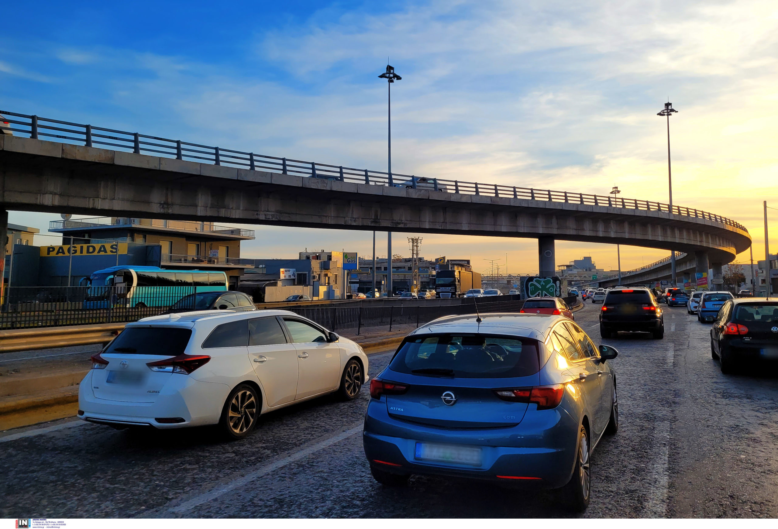 Πάσχα: Επιστροφή πινακίδων και αδειών οδήγησης και κυκλοφορίας – Ποιους αφορά