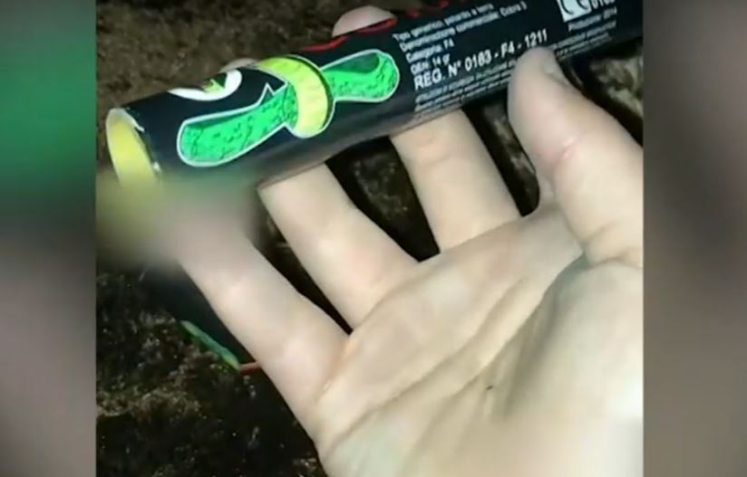 «Φονικά όπλα» τα δυναμιτάκια στα χέρια μικρών παιδιών – Δίνουν… οδηγίες χρήσης στο TikTok