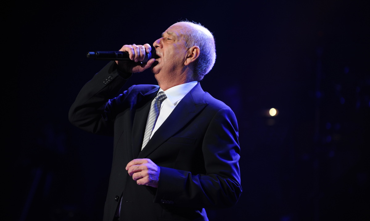 Δημήτρης Μητροπάνος: 11 χρόνια χωρίς τον σπουδαίο τραγουδιστή – Η άγνωστη ιστορία από το ξεκίνημα της καριέρας του