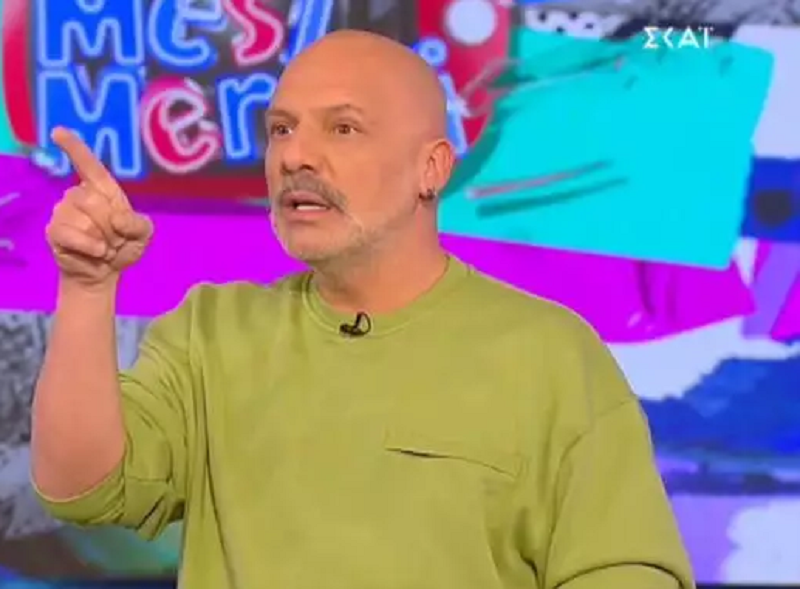 Νίκος Μουτσινάς