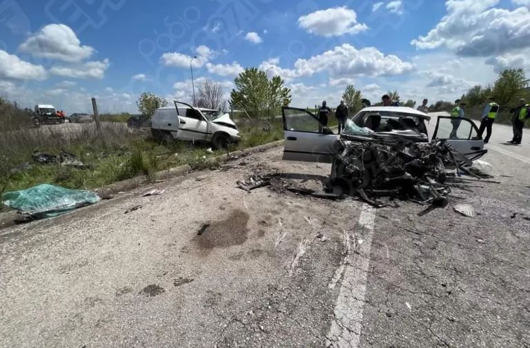 Τραγωδία στην Ορεστιάδα: Τρεις νεκροί από μετωπική σύγκρουση οχημάτων