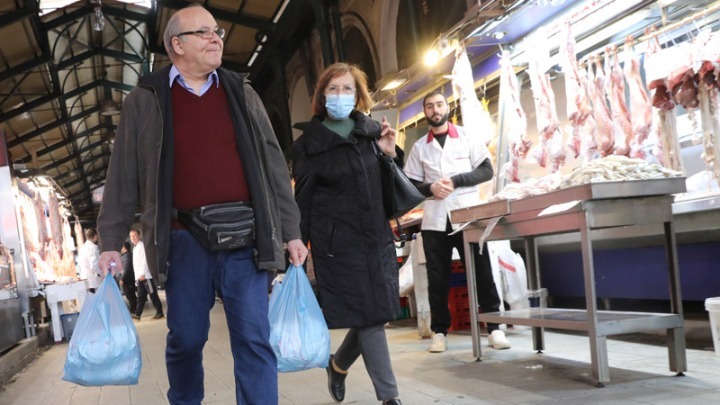 Πάσχα: Κορυφώνεται η κίνηση στην αγορά – Οι τιμές σε αρνιά και κατσίκια