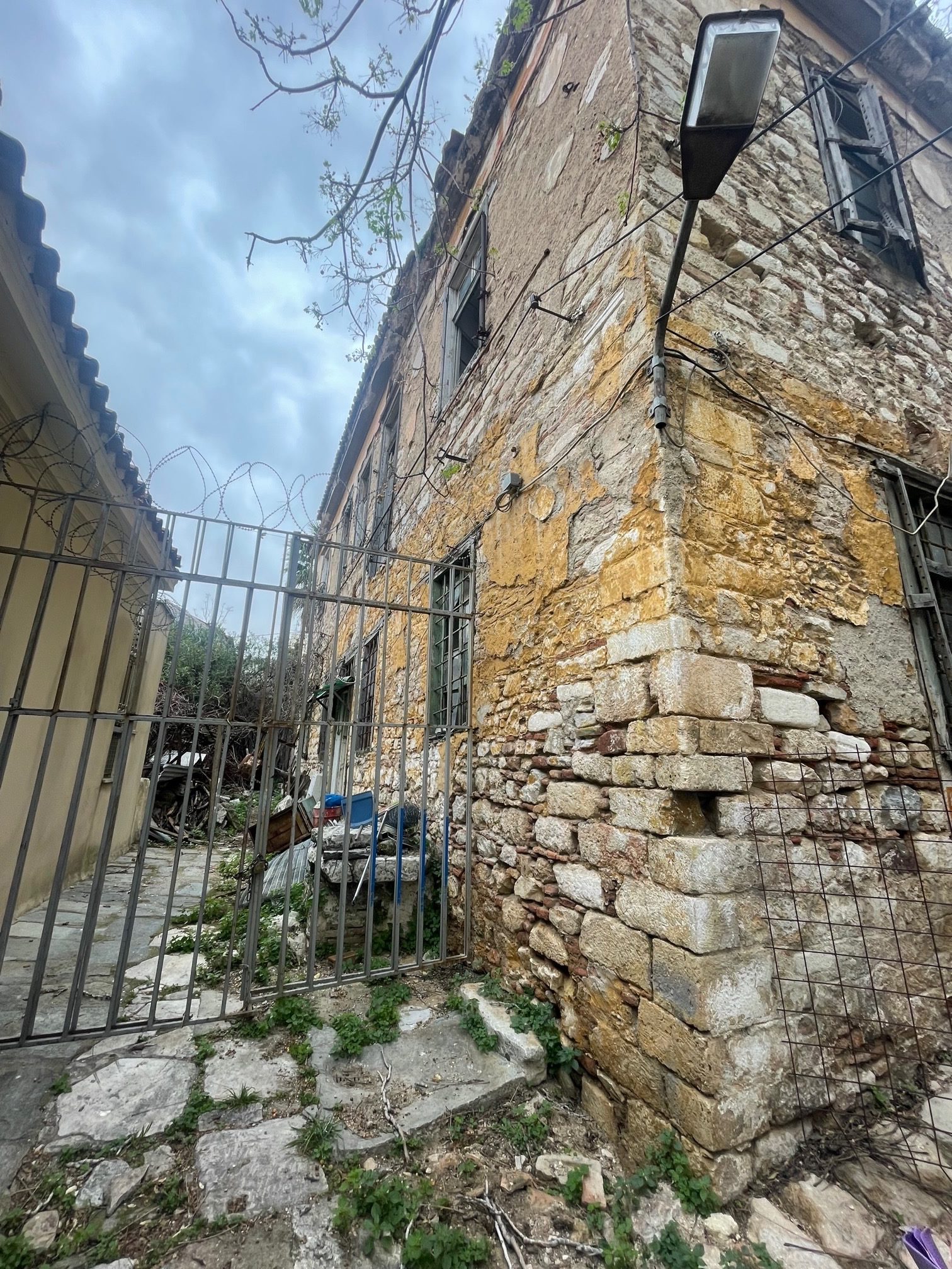 Πλάκα κτίριο Διοσκούρων 7